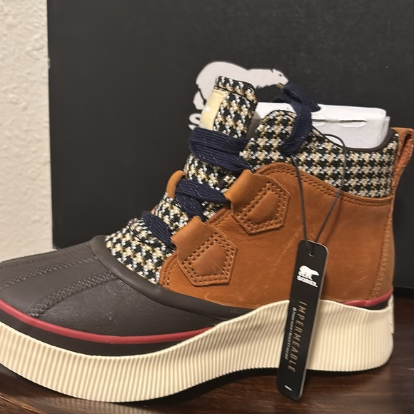 Sorel - Picture 2 of 7